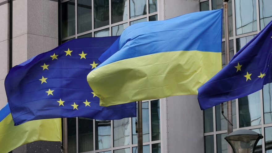 Ủy ban châu Âu thúc đẩy đàm phán để Ukraine và Moldova gia nhập EU